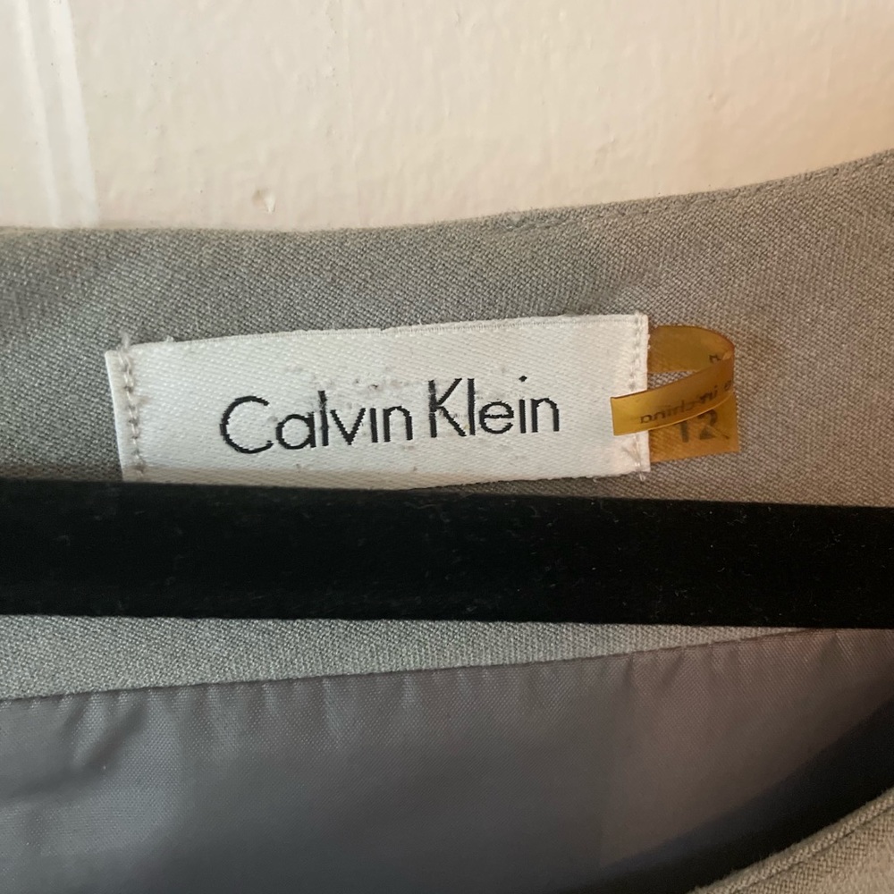 Calvin Klein Gray Belted Work Dress ( Sz 12) - Picture 4 of 6
